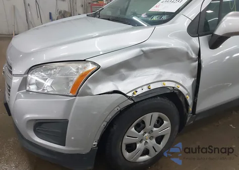 2016 Chevrolet Trax 1Ls z USA, uszkodzony, nr VIN KL7CJKSB1GB760082